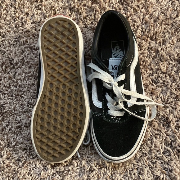 Youth Vans shoes size 1. Used, still in good condition. - Picture 2 of 4